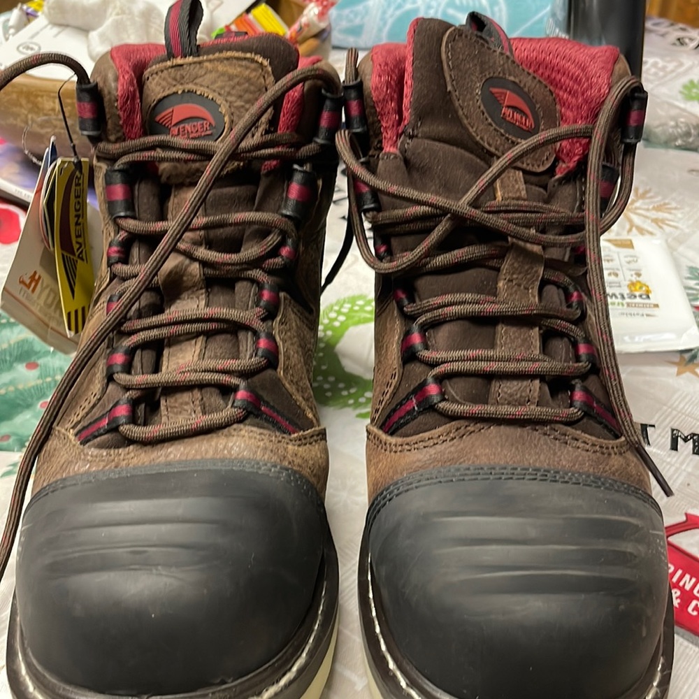 Avenger work boots